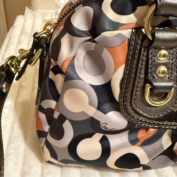 Coach Limited Edition Op Art Sabrina Satchel bag. - Picture 11 of 15